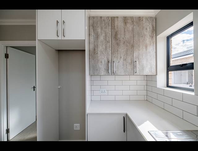 2 BEDROOM TOWNHOUSE FOR SALE IN C PLACE